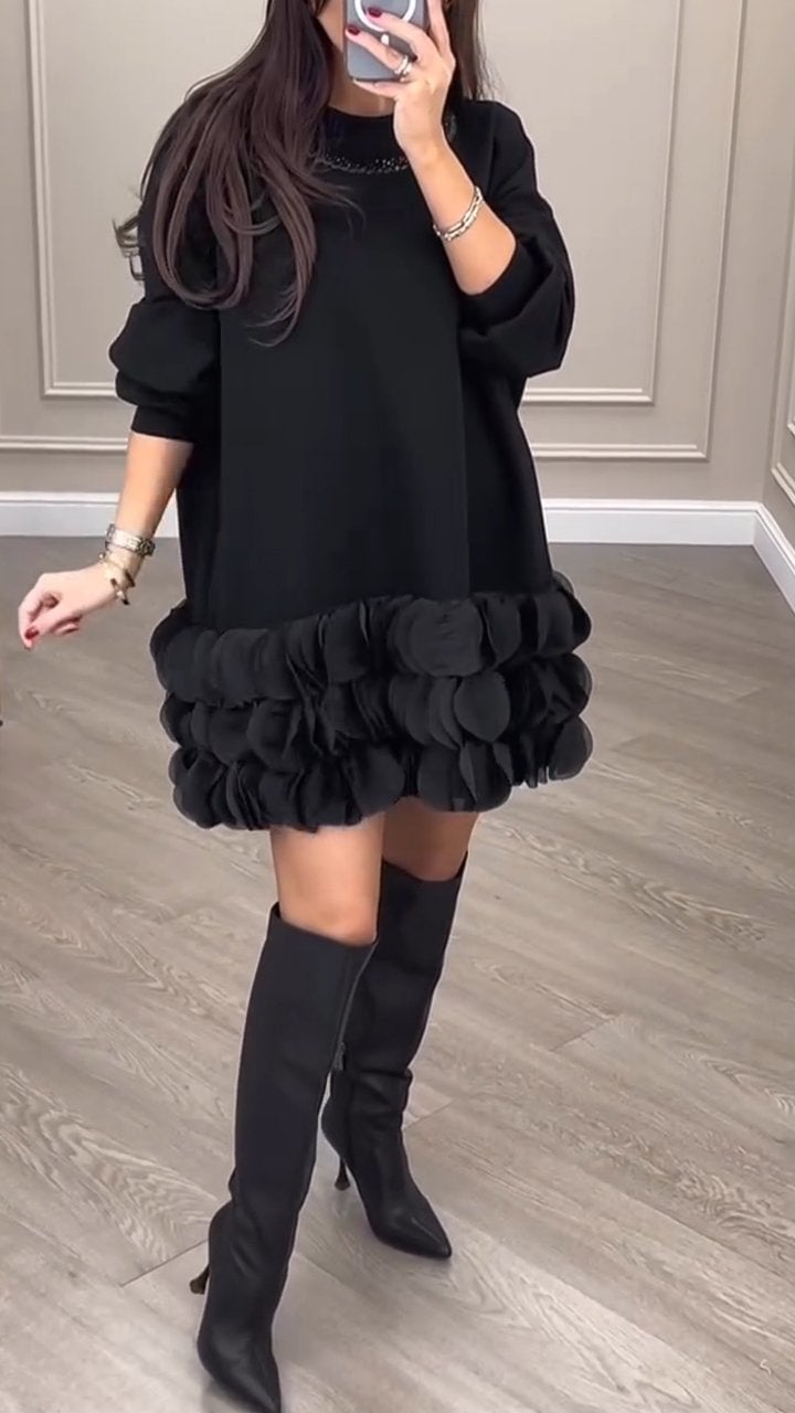 Patchwork Petal Dress – Elegant & Feminine