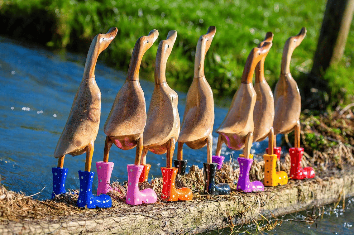 🌈Hand Carved Wellies Duck Family💞